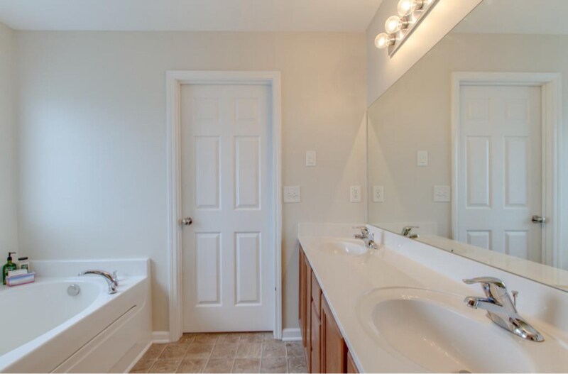 Building Photo - 379 Sarava Ln