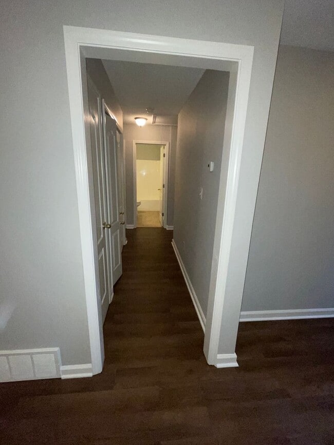 Building Photo - Leewood