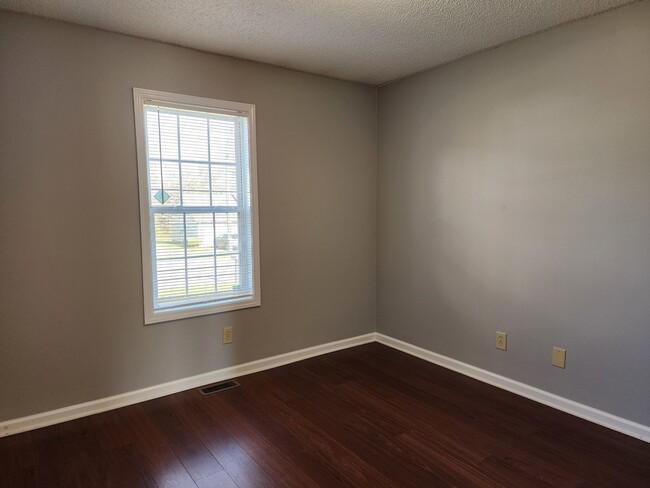 Building Photo - 3264 N Senseney Cir