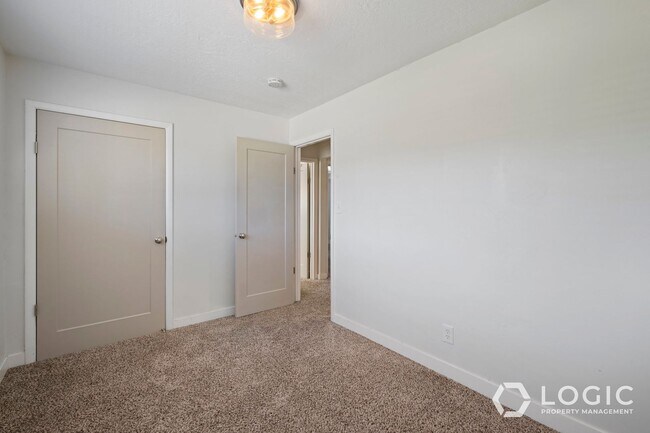 Building Photo - 23 W 1500 S