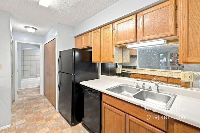 Building Photo - 4349 Hunting Meadows Cir