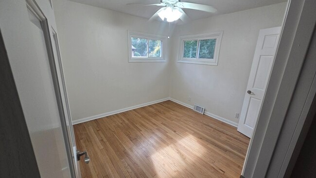 Building Photo - 675 Verdant Dr