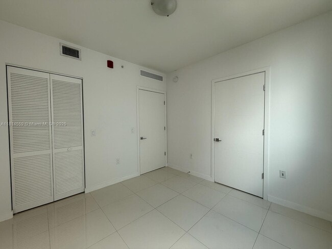 Building Photo - 7825 NW 107th Ave