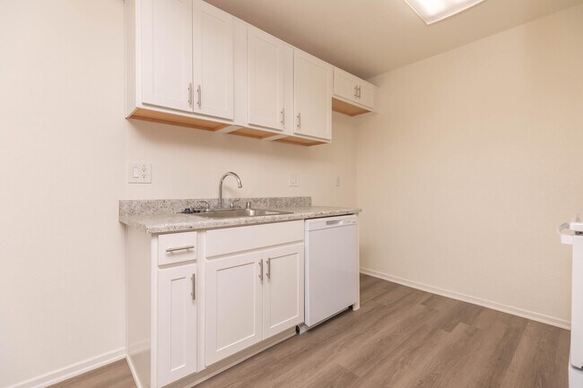 Building Photo - Highland Creek Apartment Homes