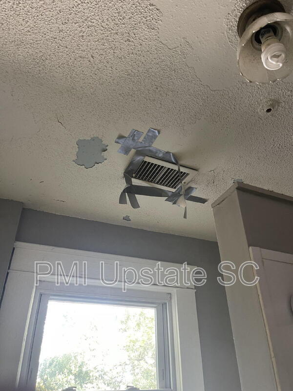 Building Photo - 181 N Fairview Ave