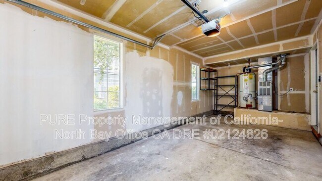 Building Photo - 520 Laurel Grove Cir