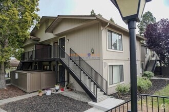 Building Photo - 2 Bed | 2 Bath | Light, Bright & Airy Cond...