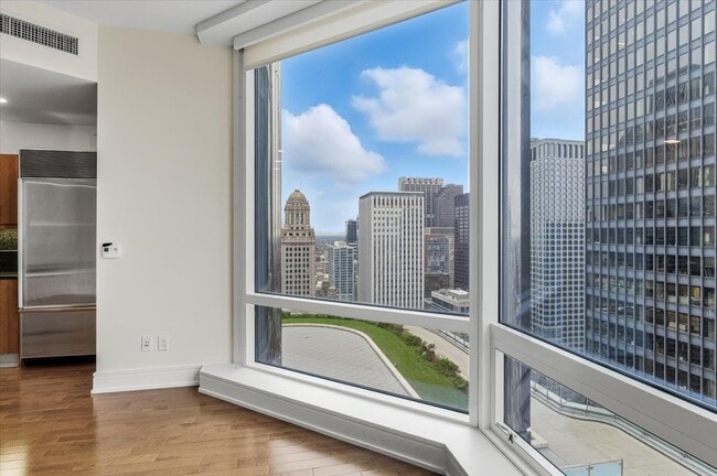Building Photo - 401 N Wabash Ave