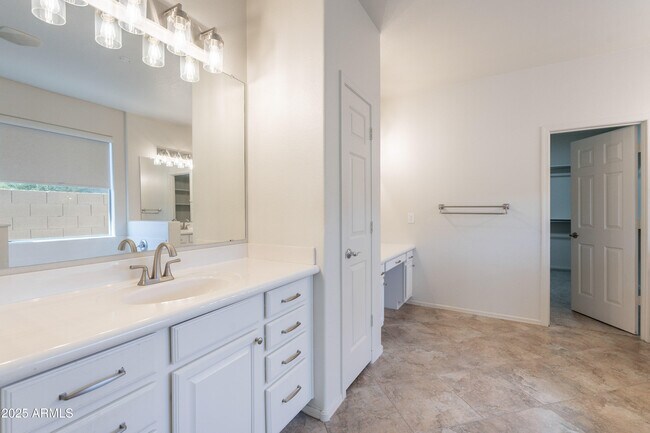 Building Photo - 12307 W Villa Hermosa Ct