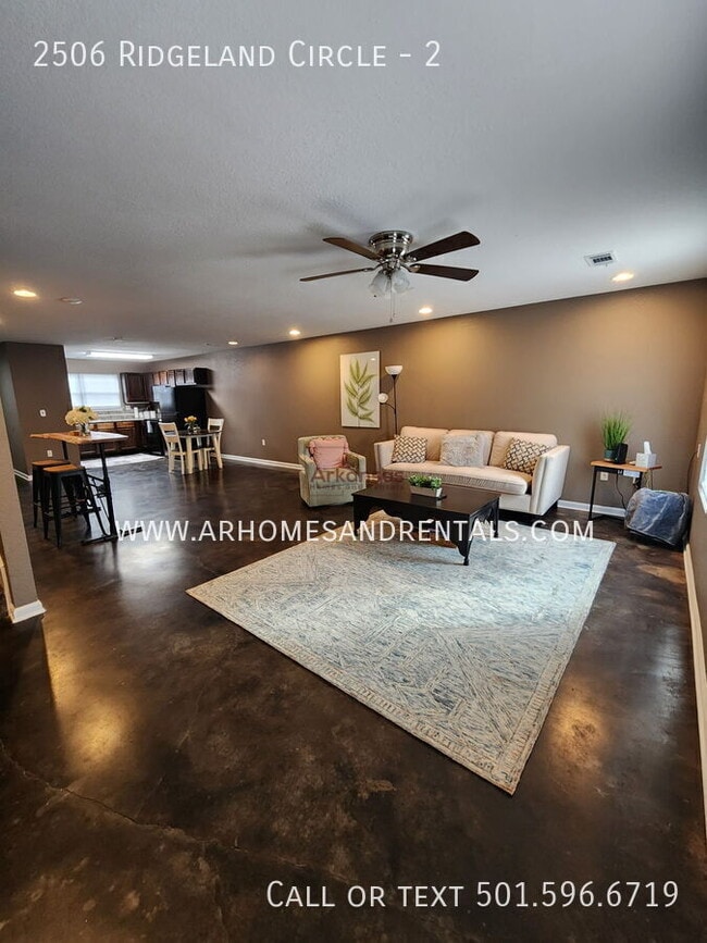 Building Photo - 2506 Ridgeland Cir