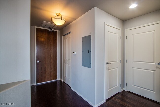 Building Photo - 8255 S Las Vegas Blvd