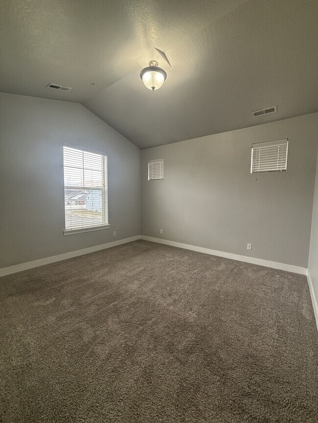 Building Photo - 3 bedroom condo in Herriman