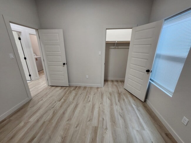 Building Photo - 9711 Cargill St