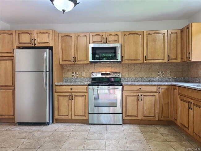 Building Photo - 384 Heritage Hills