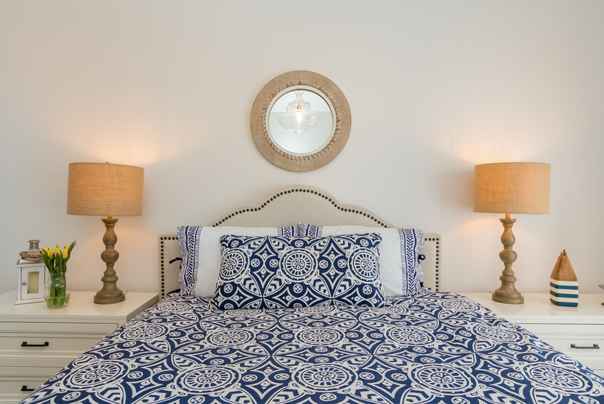 Queen bedroom with his/hers small dressers. Fantastic mattresses throughout. - 11 Henry St