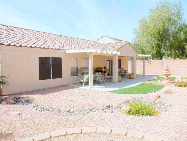 Building Photo - Spacious Single Story in Henderson
