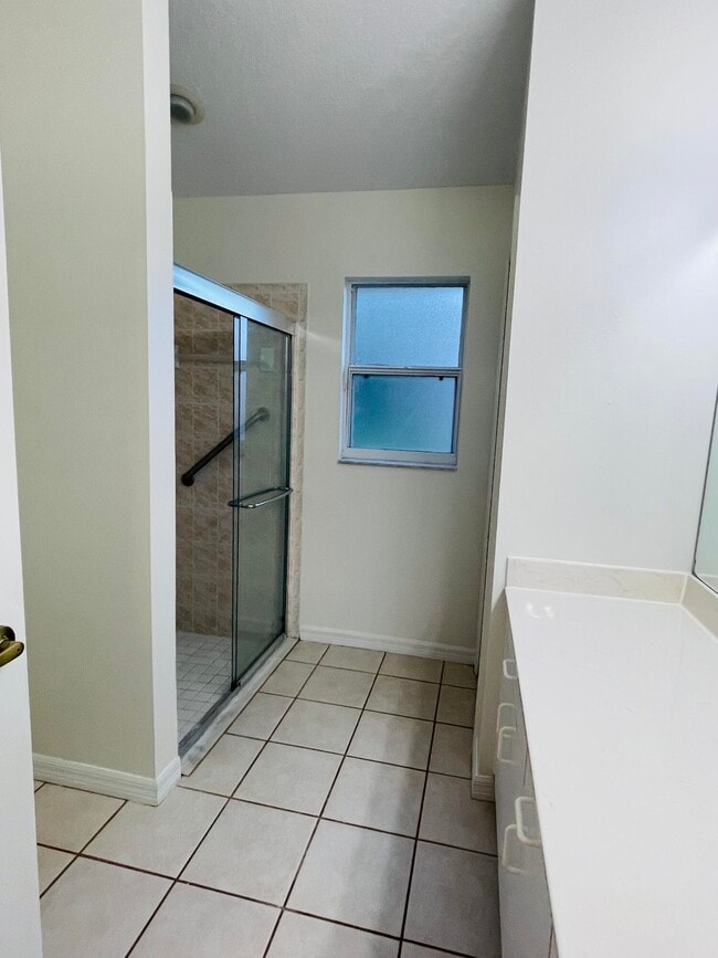 Building Photo - 2361 White Sands Ct NE