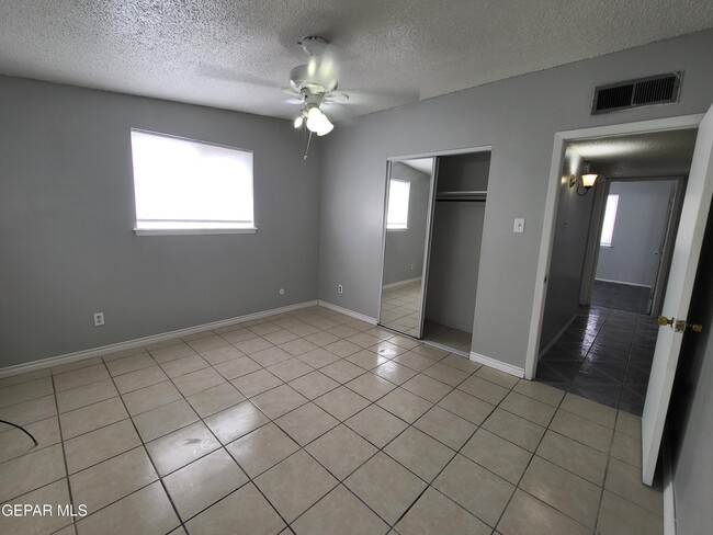 Building Photo - 302 Limonite Cir