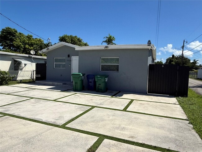 Primary Photo - 7721 NW 10th Ave