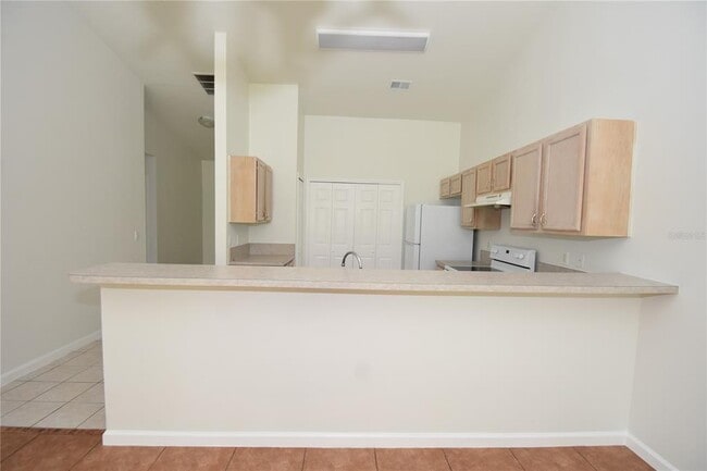 Building Photo - 30 Eton Ln