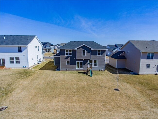 Building Photo - 1582 Edgebrook Ln