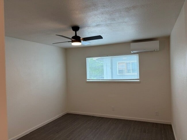 Building Photo - 1813 Piedmont Way