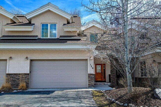 Building Photo - 129 Cobble Creek Ln