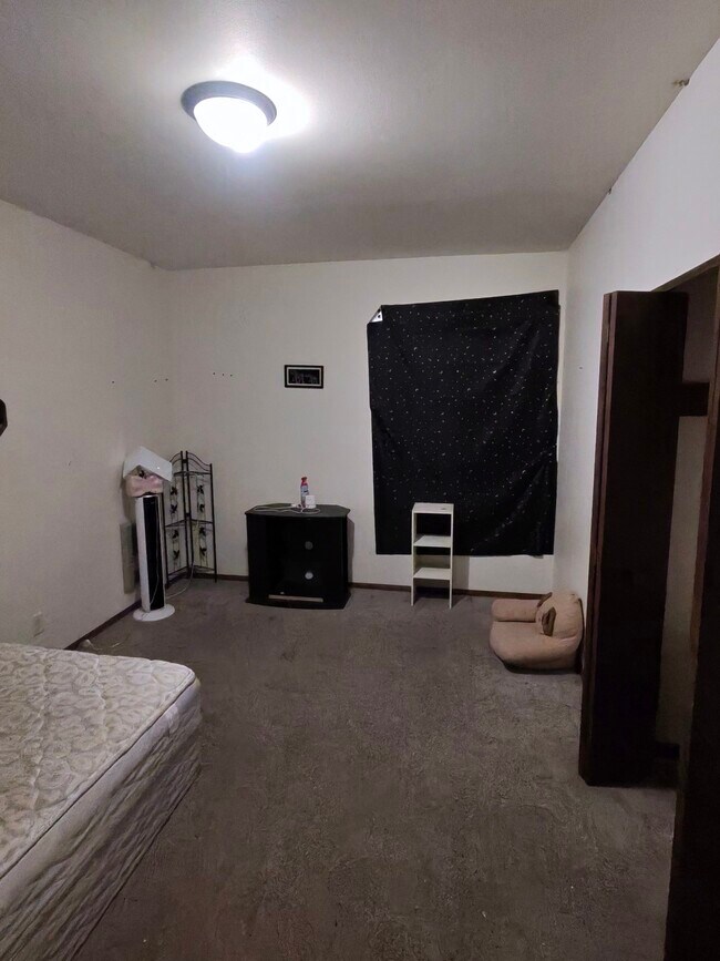 Building Photo - 1204 Washington St