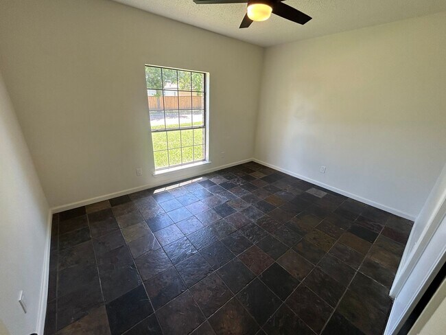 Building Photo - 713 Buttercup Trail