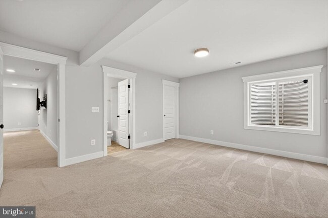 Building Photo - 513 Parkland Dr