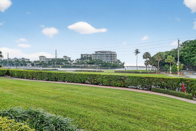 Building Photo - 1099 S Ocean Blvd