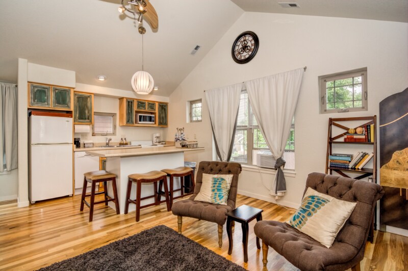 Building Photo - 1804 W Cucharras St