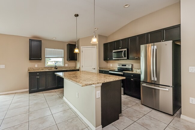 Building Photo - 3312 26th St SW