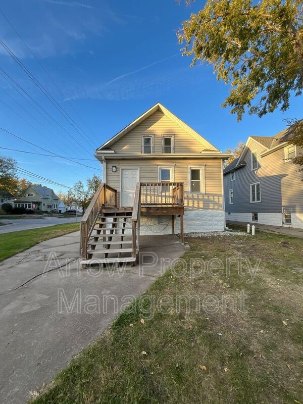 Building Photo - 1201 Charleston St