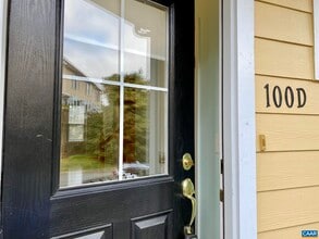 Building Photo - 100 Melbourne Park Circle