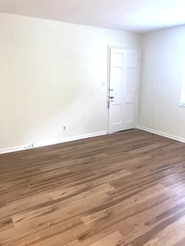 Building Photo - Updated Condo