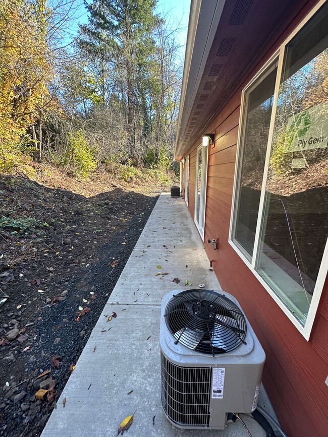 Building Photo - 00430-400 NW 7th AVE