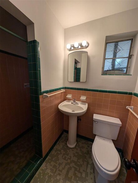 Building Photo - 3012 Biltmore Ave