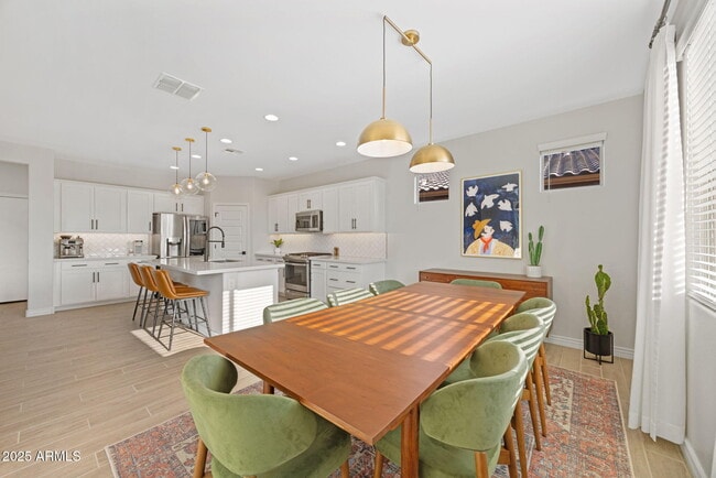 Building Photo - 11716 N 168th Dr