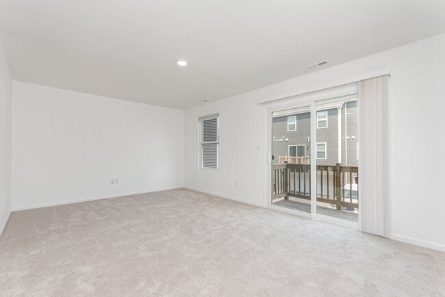Building Photo - 2131 Sassafras Wy