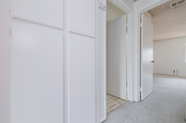 Building Photo - 2533 Colgate Way