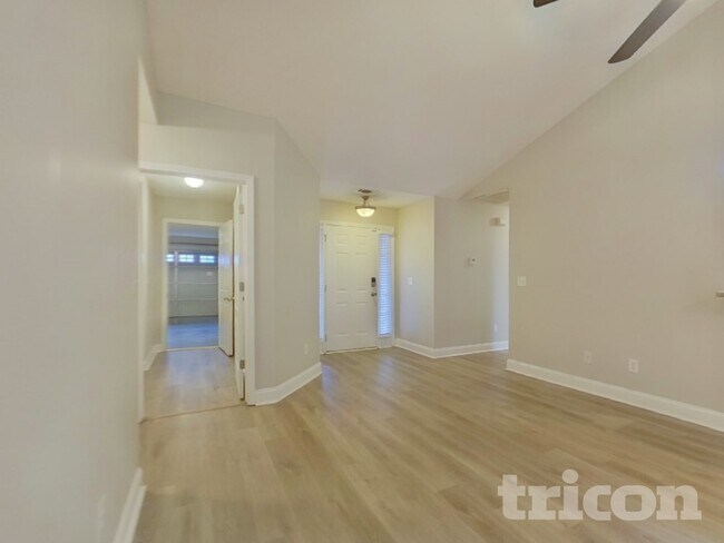 Building Photo - 373 Morning Star Dr