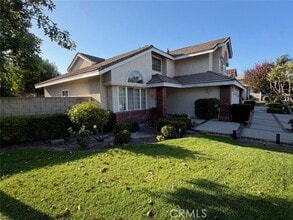 Building Photo - 807 Cottonwood Way