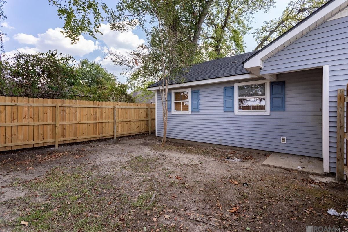 Building Photo - 3431 Brightside Dr