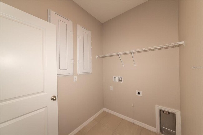 Building Photo - 16619 Mooner Plank Cir