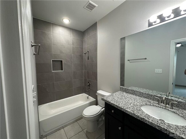 Building Photo - 2326 S Vly Cir