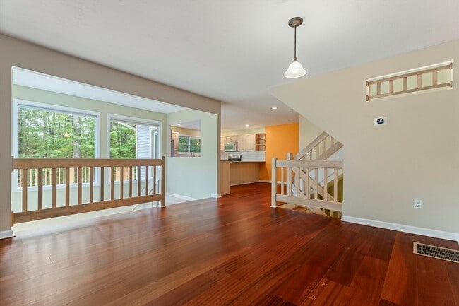 Building Photo - 22 Arrowhead Cir