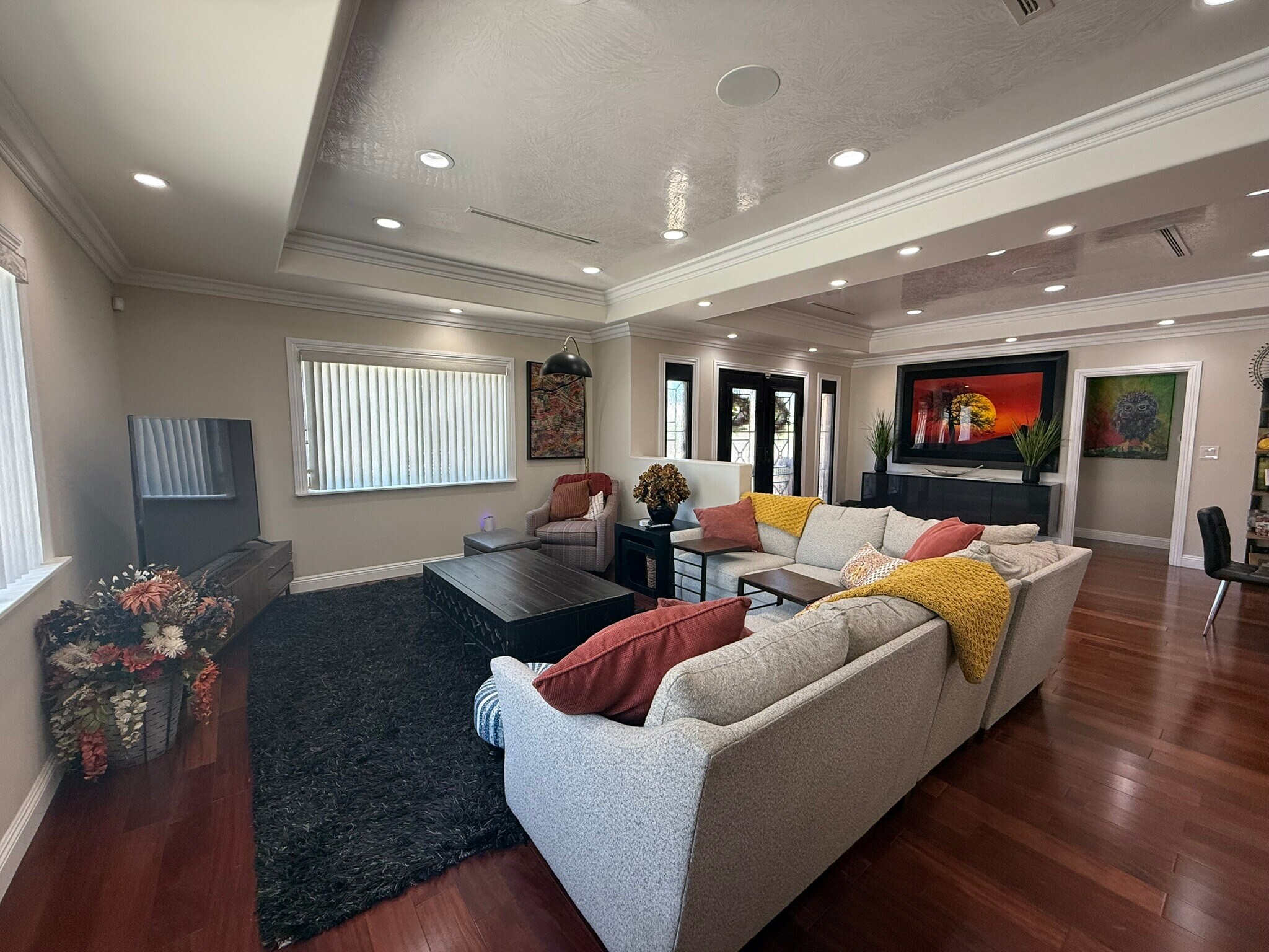 Building Photo - 6039 Greenbush Ave