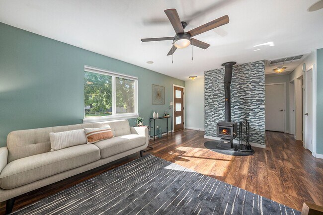 Building Photo - Great Home in West Fort Collins