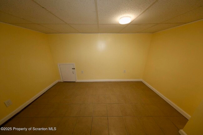 Building Photo - 322 1st St